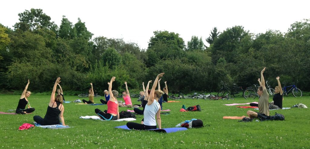 Yoga_im_park